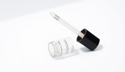 Eyelash Growth Serum: A Clean-Beauty Ingredient Playbook for Safer, Stronger Lashes